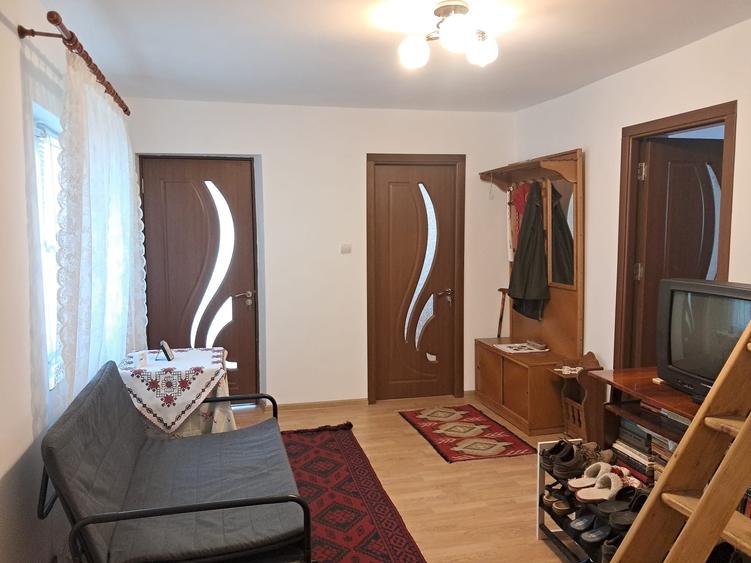 Casă individuală cu 3 camere cu Canalizare în Cuculeasa