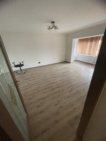 Apartament cu 4 camere în Central