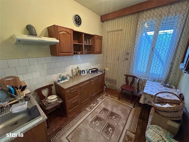 Casă cu 3 camere cu Teren 130 Mp în Titulescu