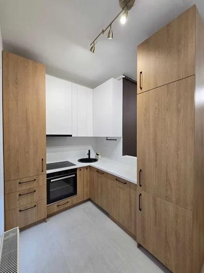 Apartament cu 2 camere semidecomandat, mobilat în Florești