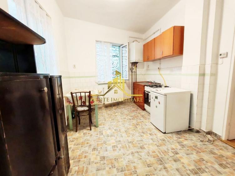 Apartament cu 3 camere decomandat, mobilat în Central