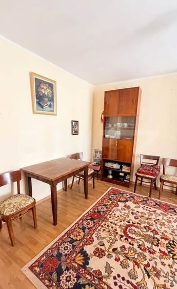 Apartament cu 3 camere decomandat, mobilat în Mazepa 2