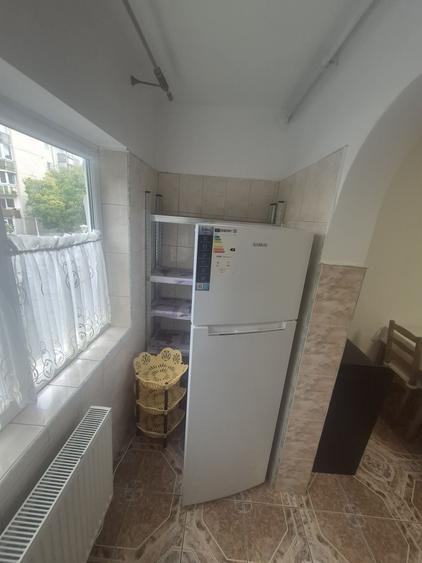 Apartament cu 2 camere decomandat în Soarelui