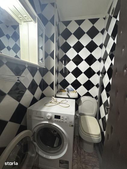 Apartament cu 3 camere decomandat în Prundu