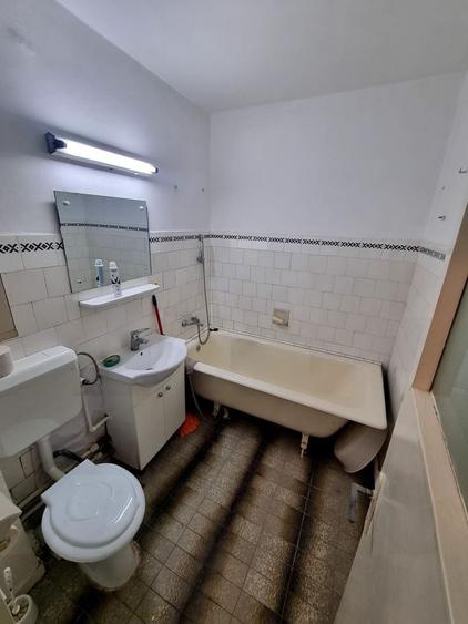 Apartament cu 2 camere semidecomandat în Tomis II