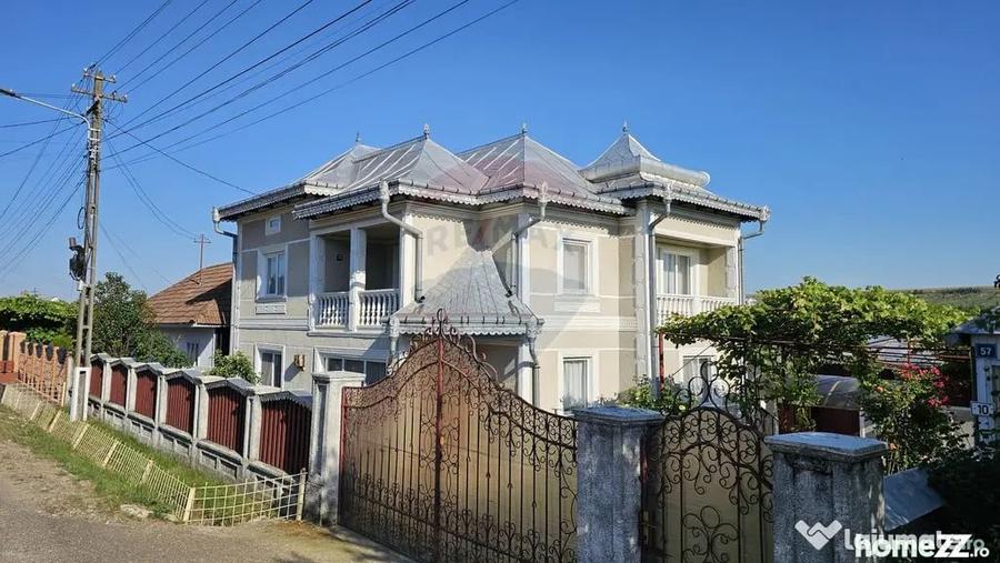 Casă cu 5 camere cu Teren 2078 Mp în Bogata