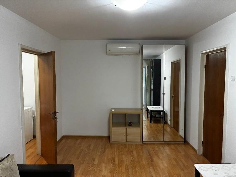 Apartament cu 2 camere semidecomandat, mobilat în Baba Novac