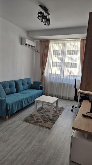 Garsonieră decomandată în Roșu