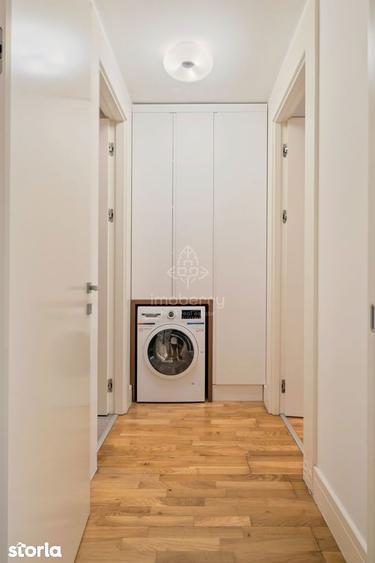 Apartament cu 2 camere semidecomandat, mobilat în Tei