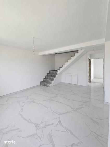 Casă cu 3 camere cu Teren 310 Mp în Săcălaz