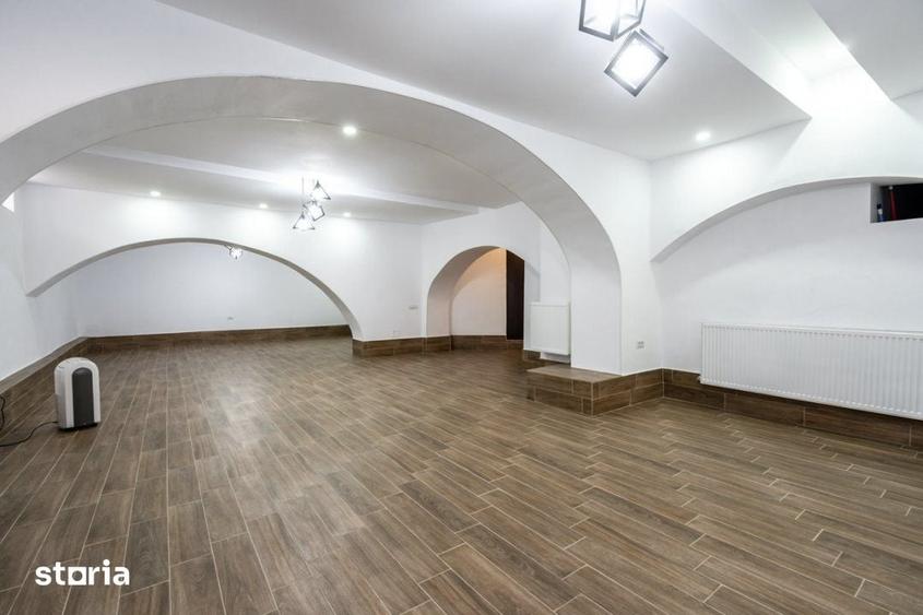 Casă cu 5 camere cu Teren 82 Mp în Unirii