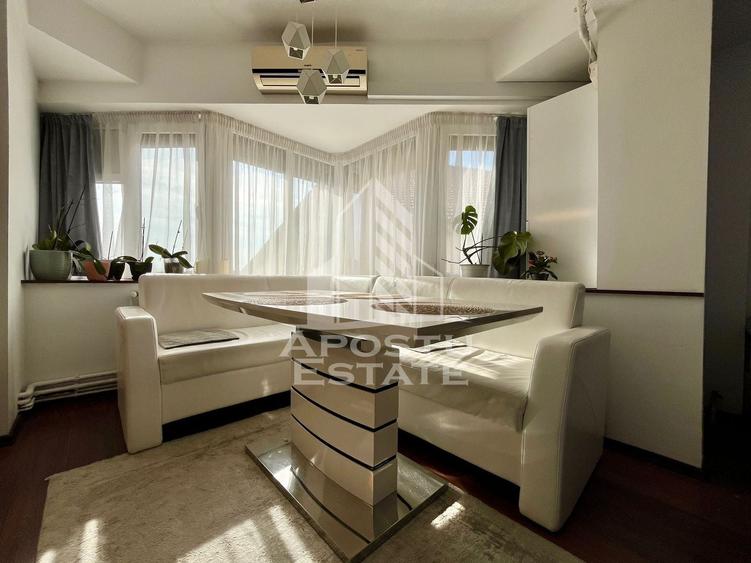 Penthouse cu 5 camere decomandat, mobilat în Fabric