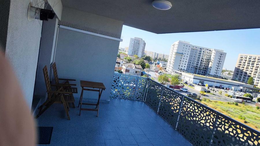 Apartament cu 2 camere decomandat în Titan