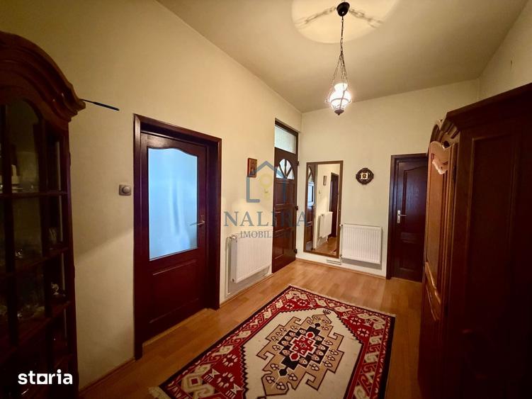 Casă cu 3 camere cu Teren 328 Mp în Central