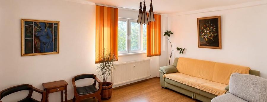 Apartament cu 4 camere decomandat, mobilat în Rahova
