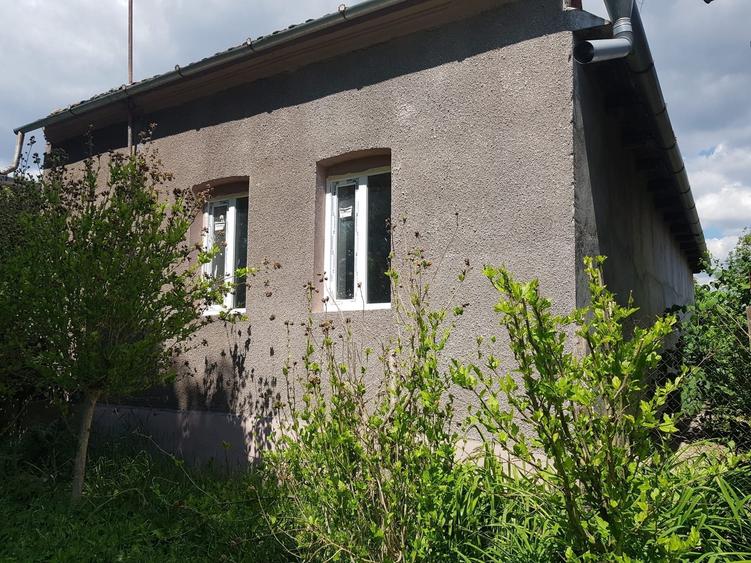 Casă cu 3 camere în Șimian