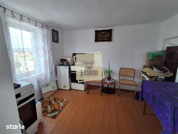 Casă cu 3 camere cu Teren 1850 Mp în Șelimbăr