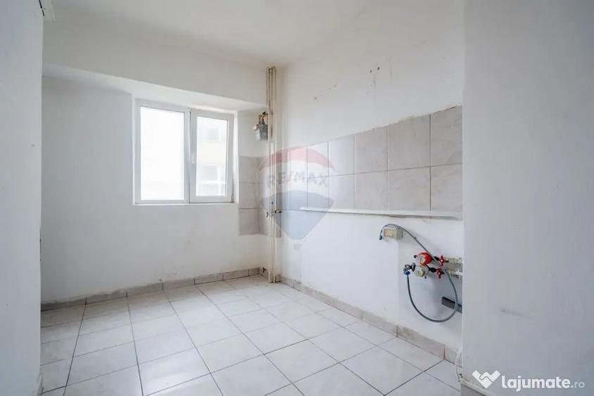 Apartament cu 3 camere decomandat în Fundeni