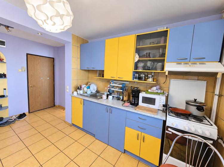 Apartament cu 2 camere decomandat în Dristor