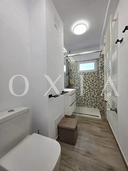 Apartament cu 3 camere semidecomandat în Girocului