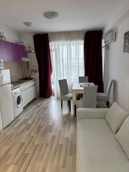 Apartament cu 2 camere semidecomandat, mobilat în Central