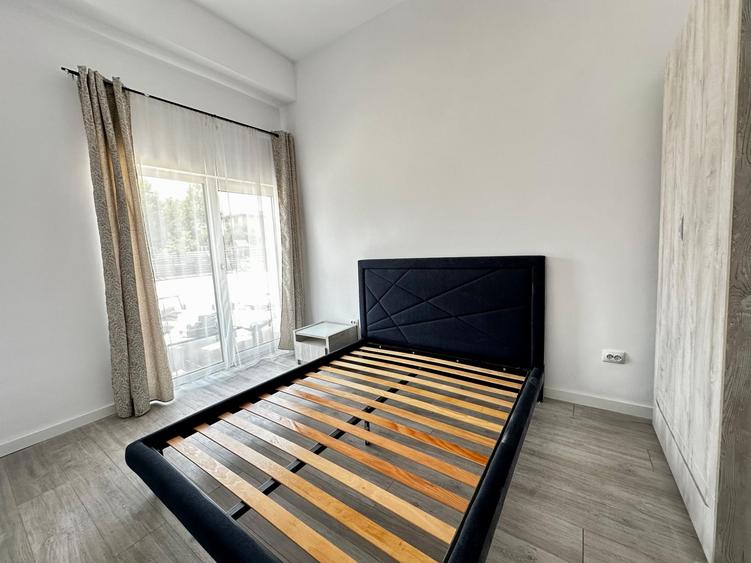 Apartament cu 3 camere semidecomandat, mobilat în Dâmbul Rotund