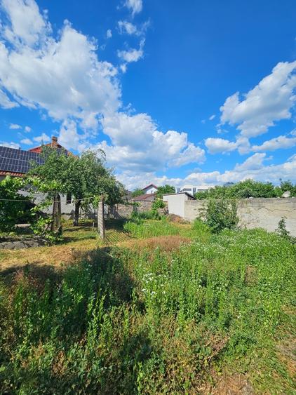 Casă individuală cu 3 camere cu Garaj în Periferie