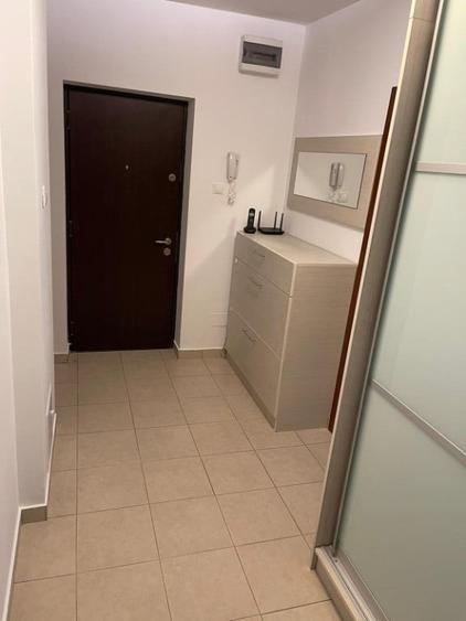 Apartament cu 3 camere decomandat în Apărătorii Patriei