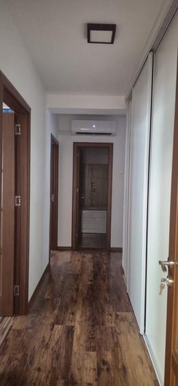 Apartament cu 4 camere semidecomandat în City Park Mall