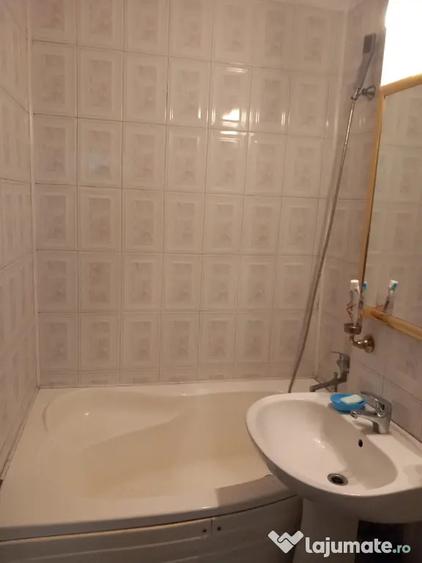 Apartament cu 2 camere semidecomandat în Nord