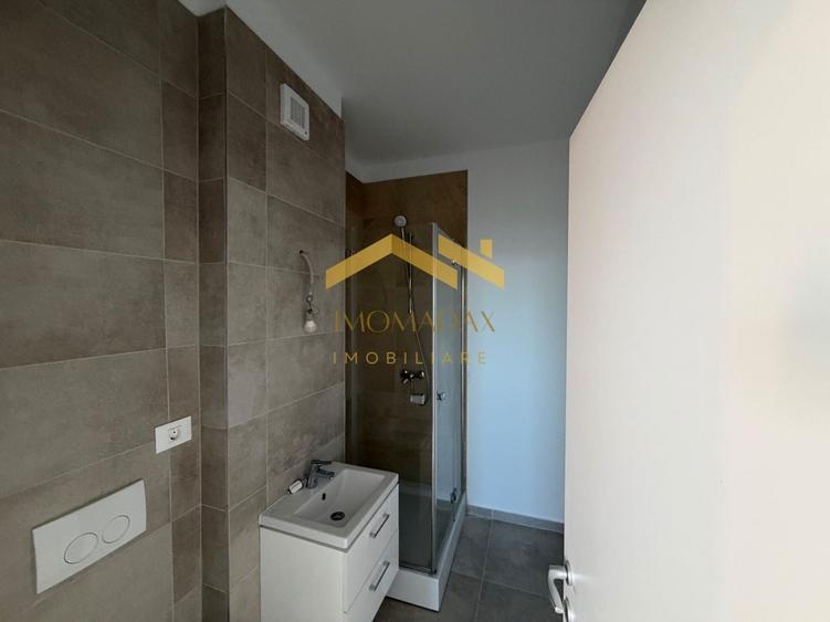 Apartament cu 3 camere decomandat în Aradului