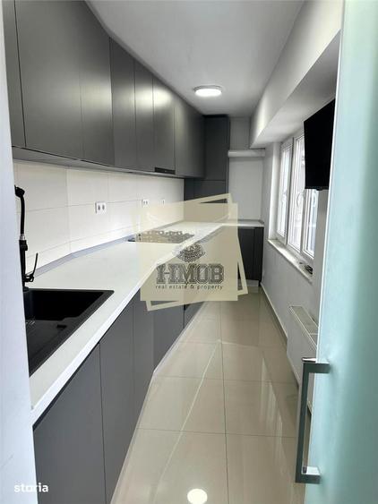 Apartament cu 4 camere decomandat în Central