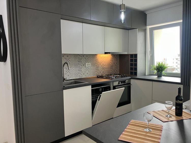 Apartament cu 2 camere decomandat în Central