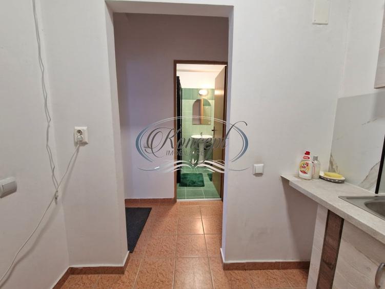 Garsonieră decomandată, mobilată în Semicentral