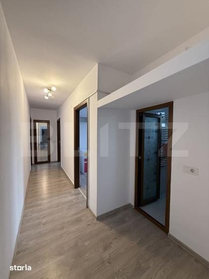 Apartament cu 4 camere semidecomandat în Central