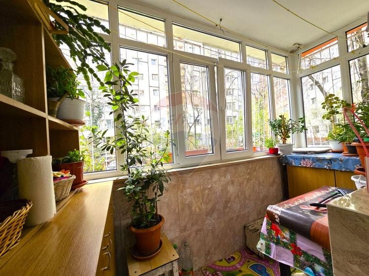 Apartament cu 2 camere decomandat în Teiul Doamnei