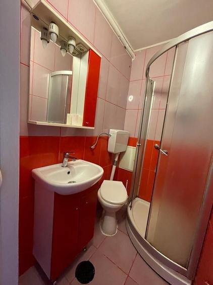 Proprietar inchiriez garsoniera in sector 3 langa metrou 1 decembrie - 15