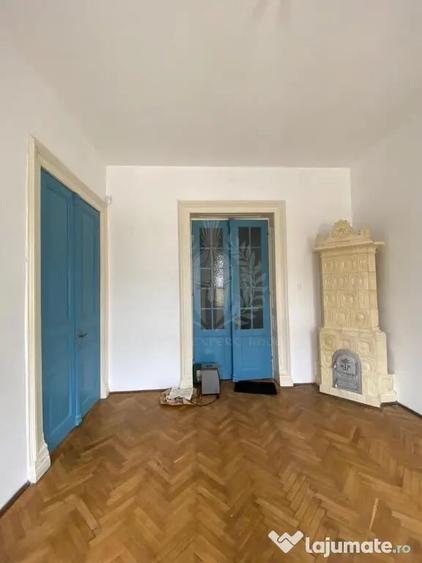 Apartament cu 4 camere decomandat în Ultracentral