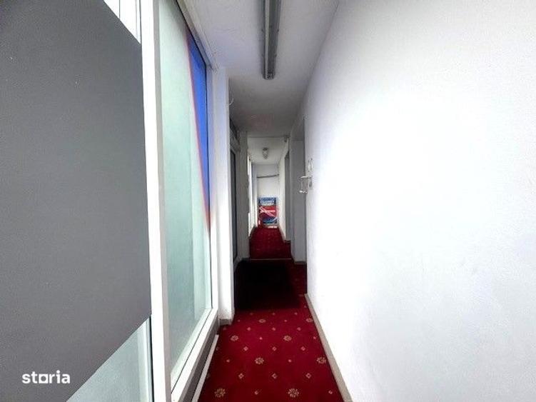 Spațiu comercial, de 43 mp, în Central