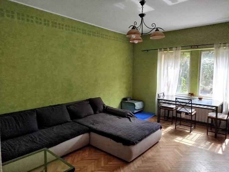 Casă cu 4 camere cu Teren 900 Mp în Central