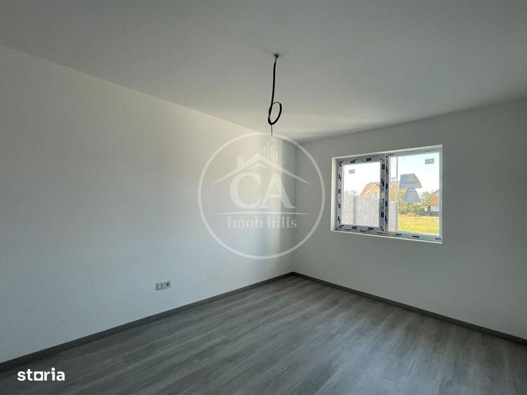 Casă cu 4 camere decomandat în Leș