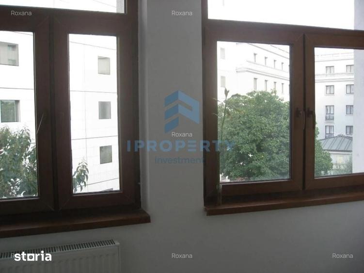 Apartament cu 6 camere în Romană