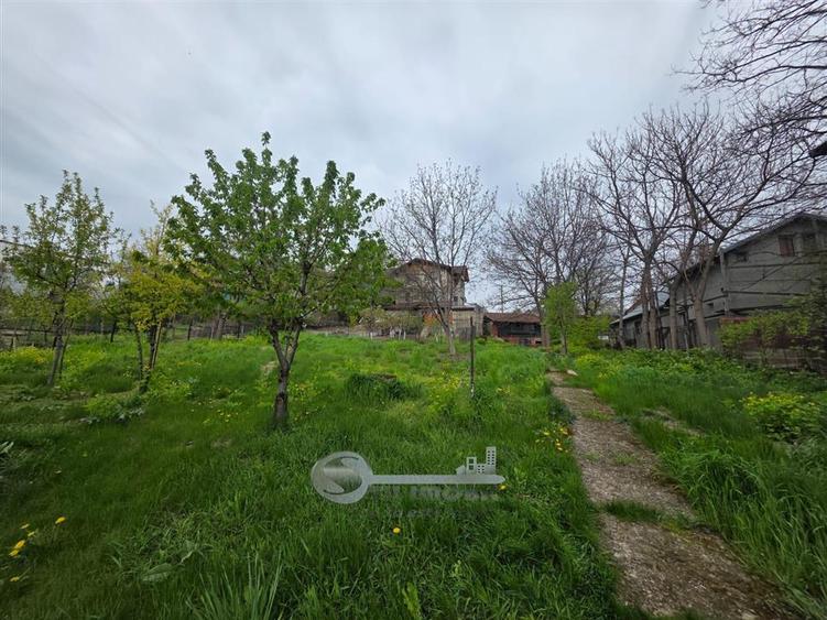 Teren Construcții intravilan de 1353 mp, în Tătărași