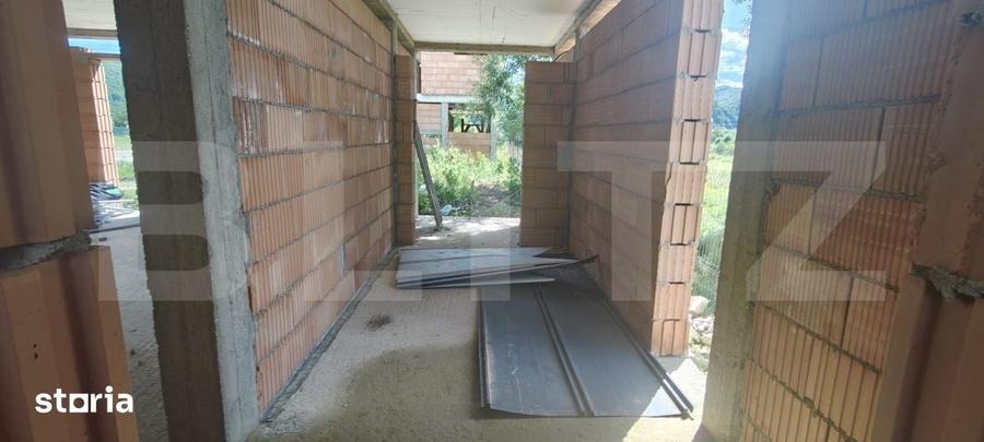 Casă cu 4 camere cu Teren 350 Mp în Central