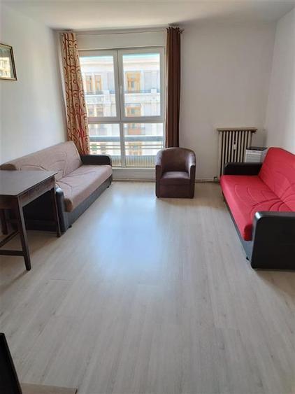 Apartament cu 2 camere semidecomandat, mobilat în Piața Unirii