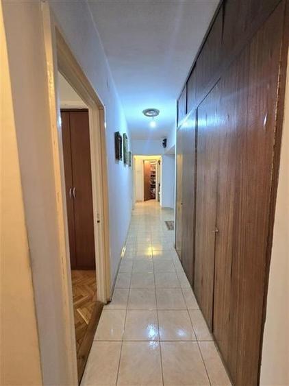 Apartament cu 3 camere decomandat în 1 Mai