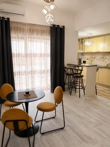 Apartament cu 3 camere decomandat, mobilat în Odăi