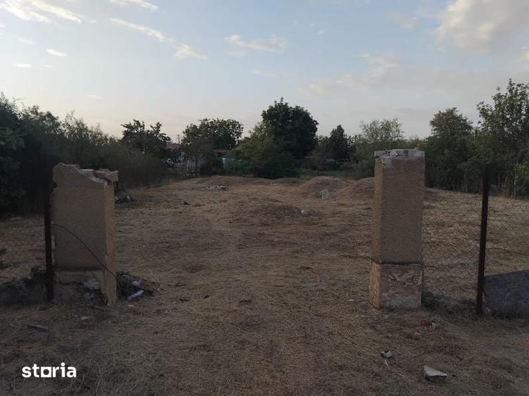 Casă cu 4 camere cu Teren 1000 Mp în Central