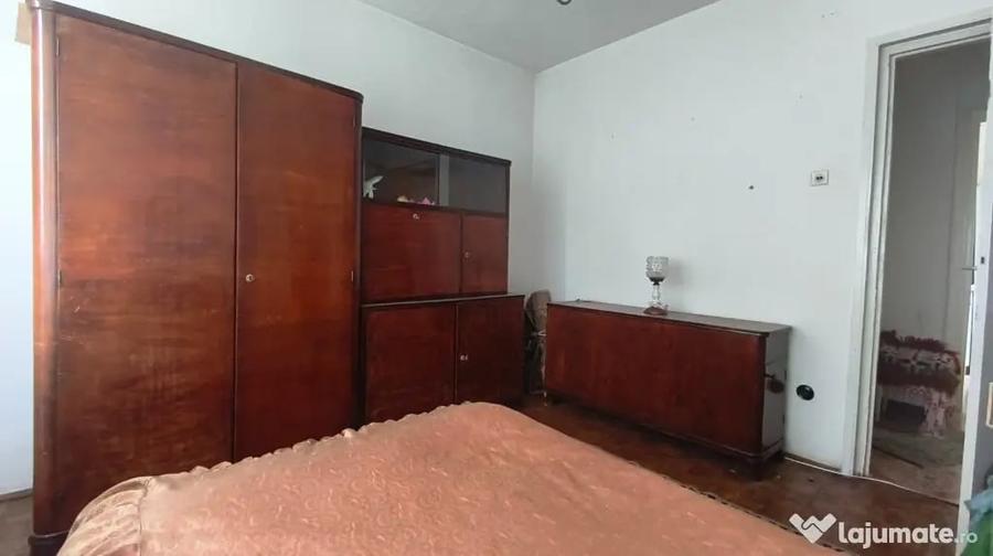 Apartament cu 2 camere decomandat în Zamfirescu