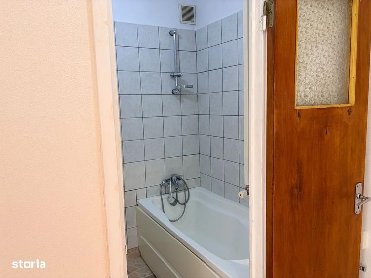 Apartament cu 3 camere decomandat în Politehnica